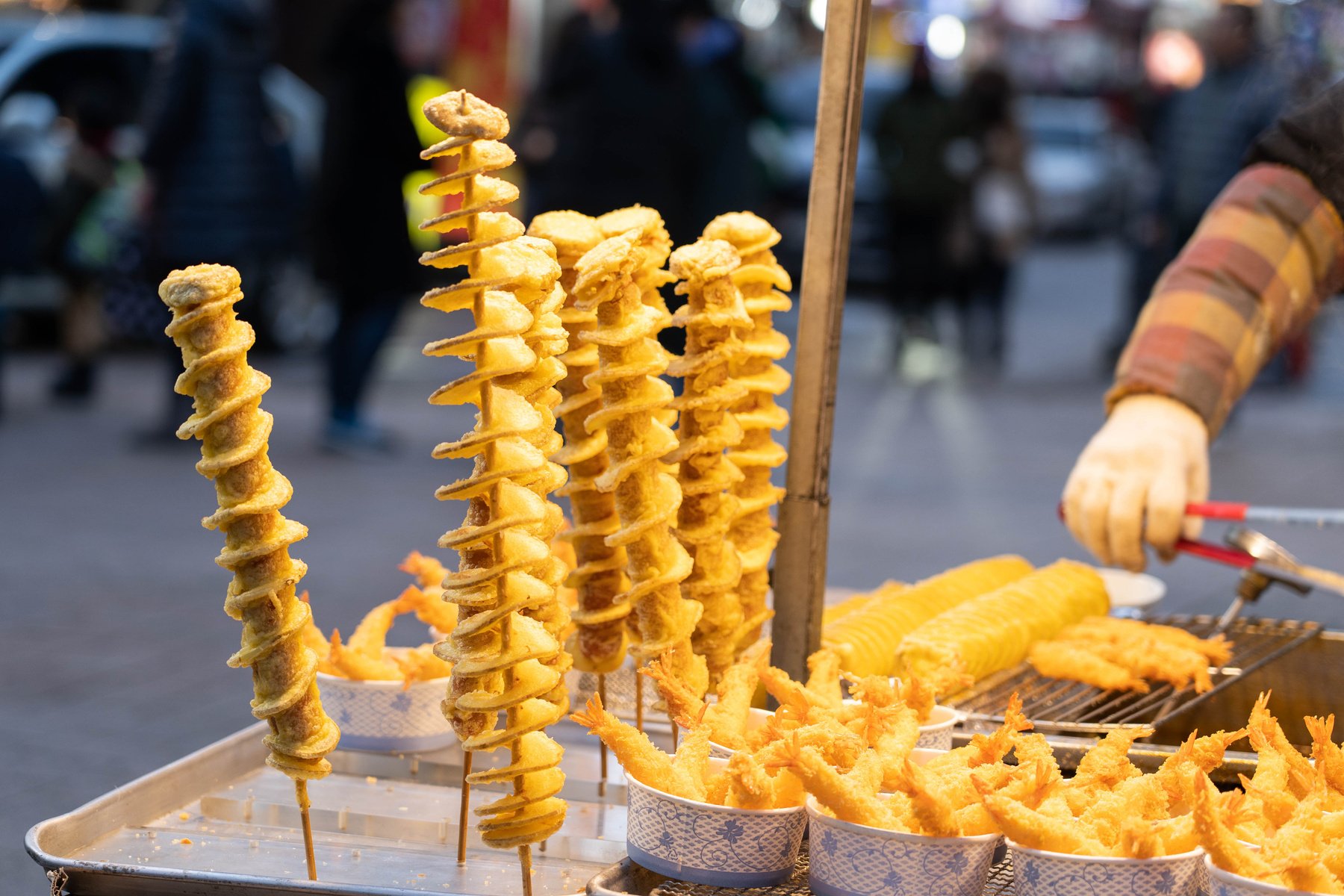 Selling Korean Tornado Potatoes in Myeongdong, South Korea. Korean street food, Potato twister.